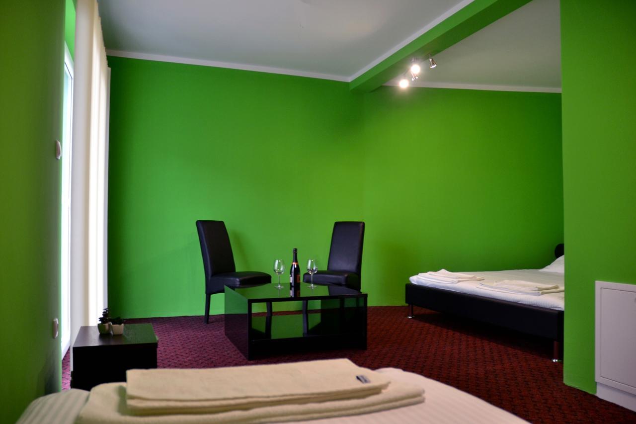 Hotel Victoria Lukavica ภายนอก รูปภาพ