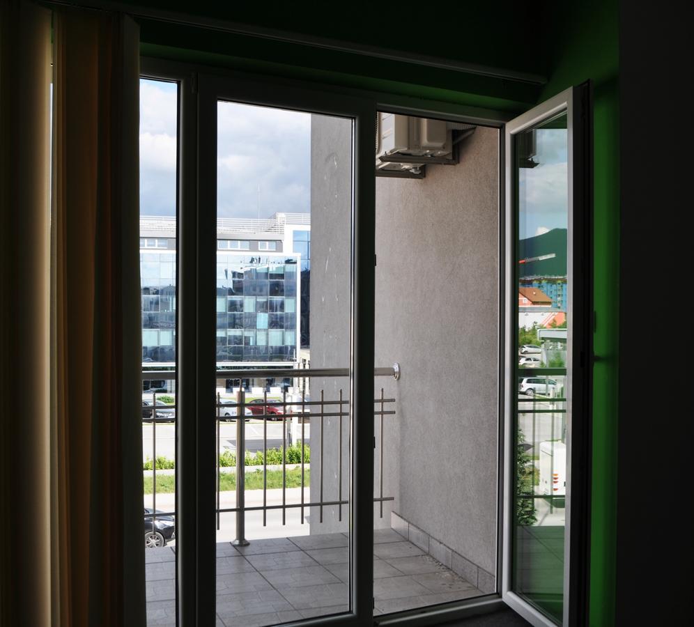 Hotel Victoria Lukavica ภายนอก รูปภาพ